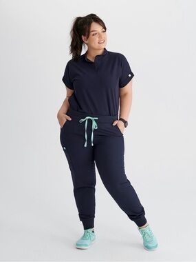 GARDE-MALADE Jogger Scrub Pants in Navy